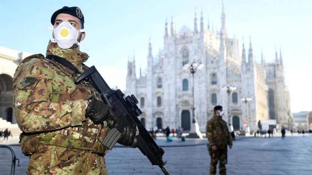 “Erramos”: um mês após campanha para não parar, Milão tem 4,4 mil mortos