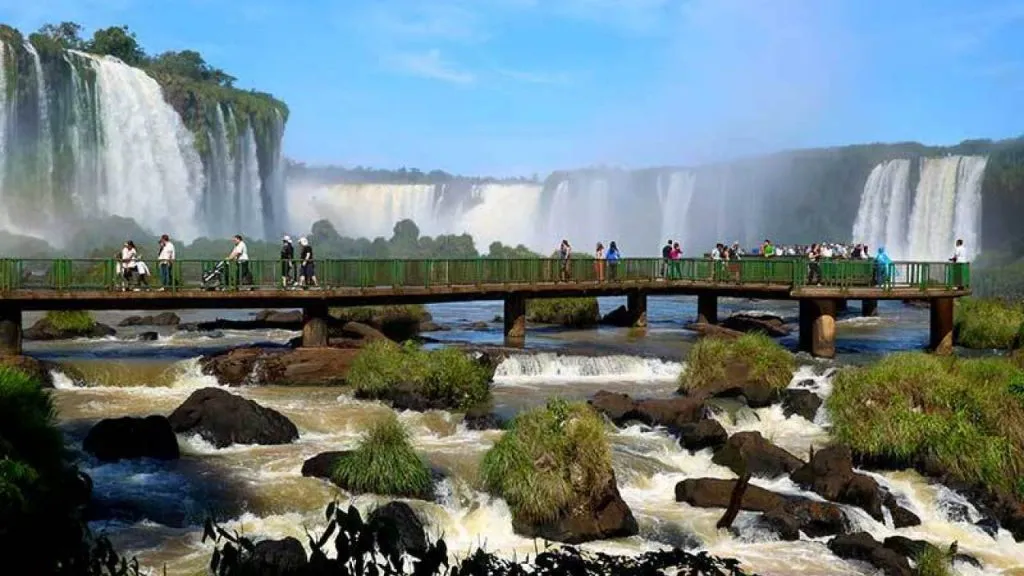 Caso encerrado: Iguaçu não pode ter estrada