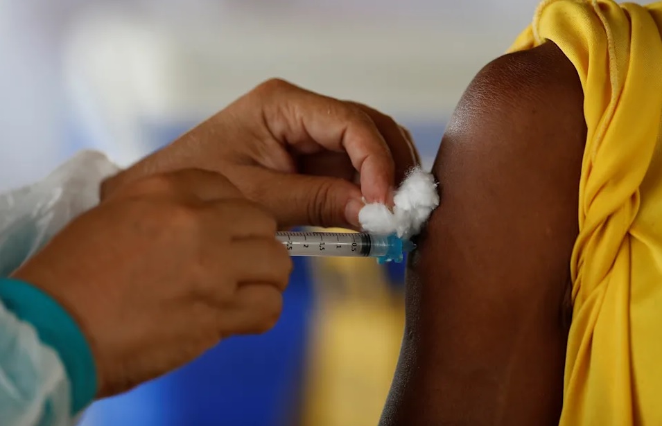 Arayara assina manifesto “contra o fura-fila e pelo licenciamento compulsório das vacinas”