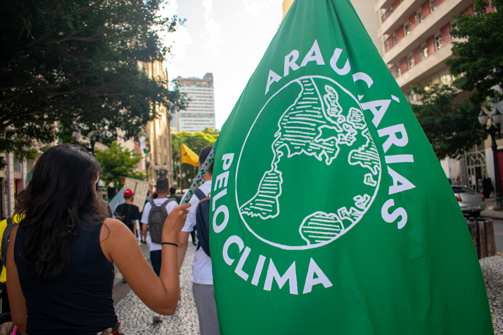 Jovens promovem Greve Pelo Clima em várias cidades brasileiras