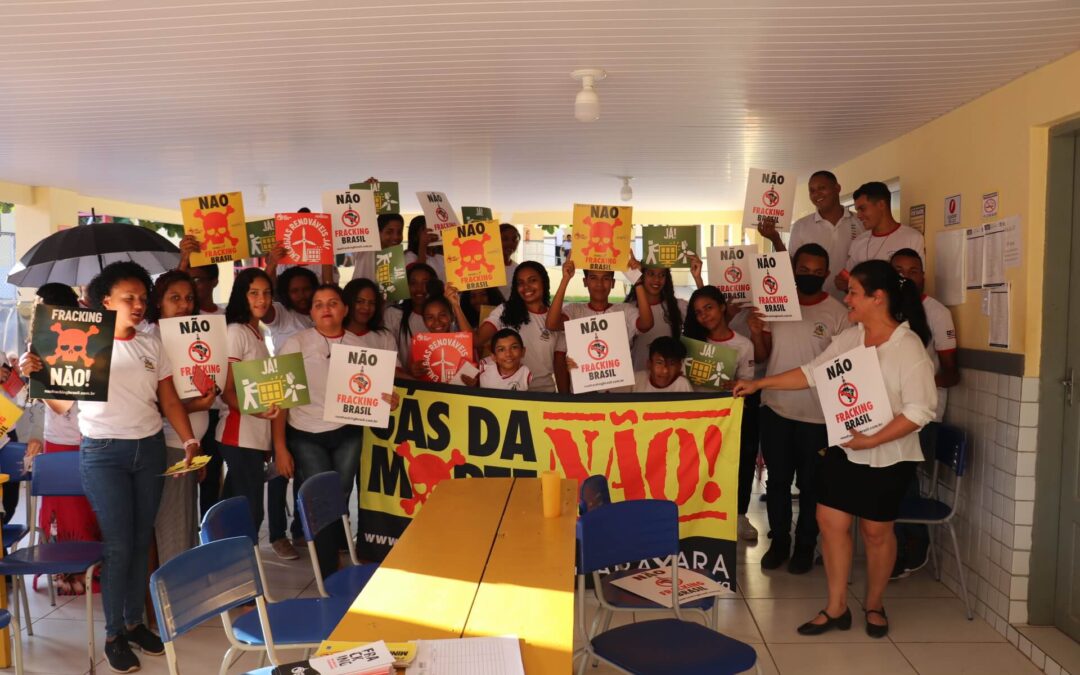 No al Fracking Brasil por la juventud y la preservación del medio ambiente