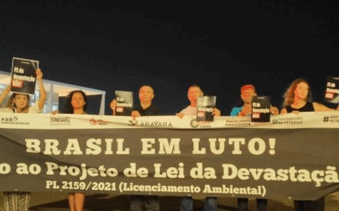 ARAYARA na Mídia: Vígilia em frente ao Palácio do Planalto pede que Lula vete integralmente o PL da Devastação